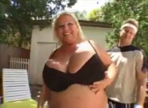  женщин имеют по всякому